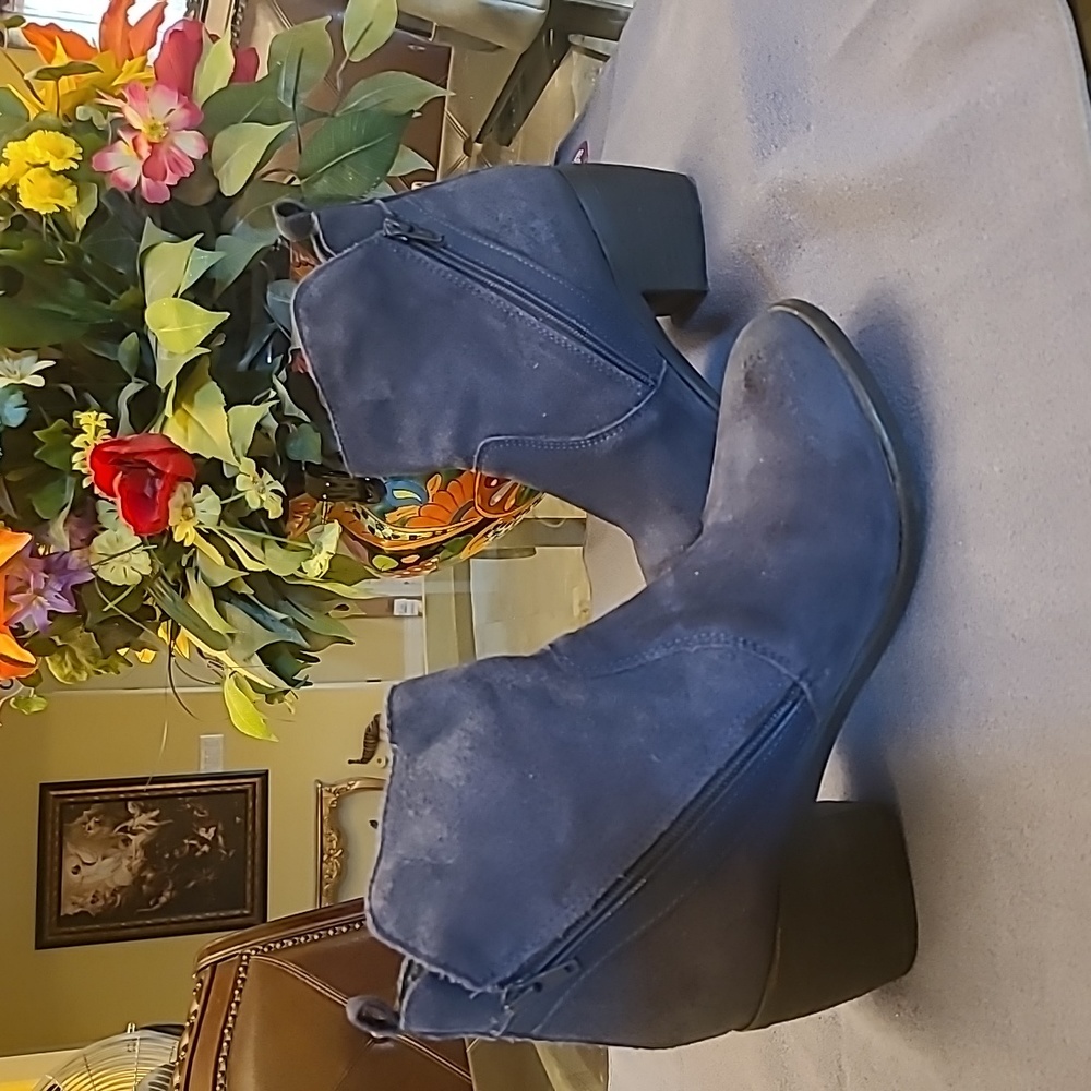Ankle boots size 10m